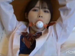 颜值爆表的女神 糖卷卷 气质极其高，扛不住土豪大哥金钱的诱惑，满分大白兔，让人看了流口水